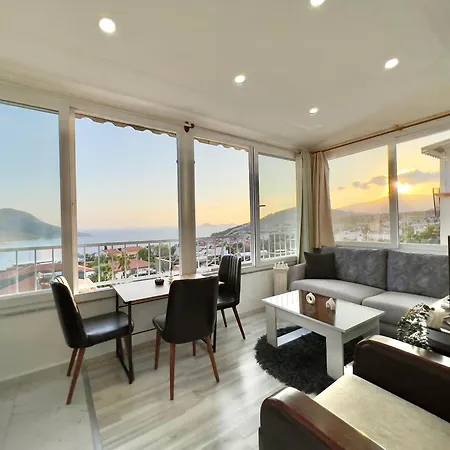 Rooftop With Sea View In Kalkan Center アパート