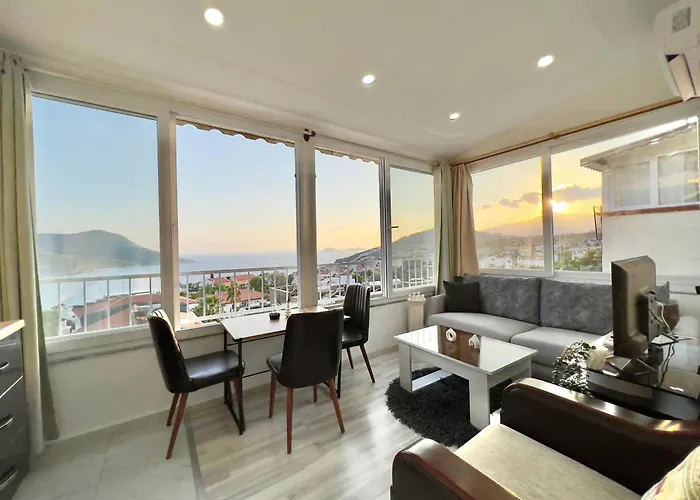 Rooftop With Sea View In Kalkan Center 公寓